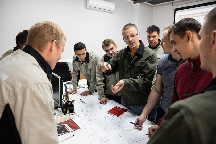 КАДРЫ РЕШАЮТ ВСЕ